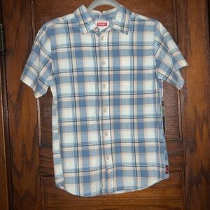 14/16 Wrangler Casual Fit Short sleeve Button Down